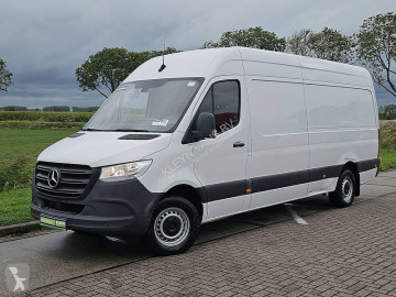 Bestelwagen Mercedes