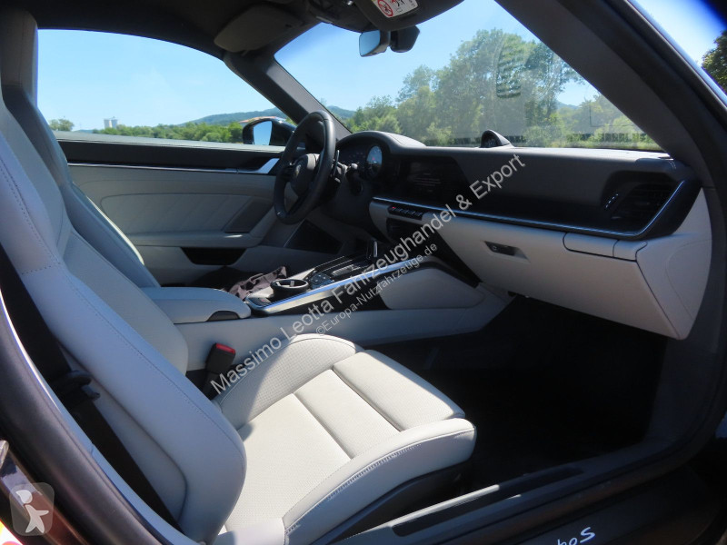 Лекотоварен автомобил Porsche 992 Turbo S...