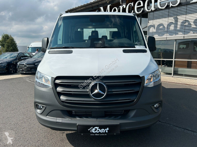 Лекотоварен автомобил Mercedes 317 CDI 4325...