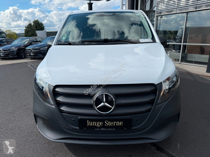 Лекотоварен автомобил Mercedes Vito  9G...