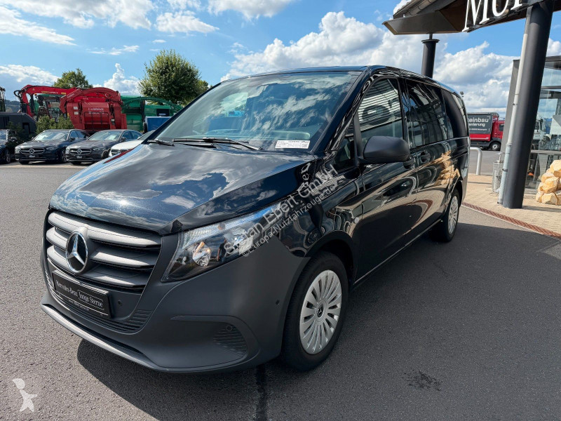 Лекотоварен автомобил Mercedes Vito  9G Tourer...
