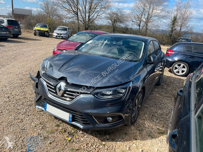 Лекотоварен автомобил Renault Mégane IV 1.2i...