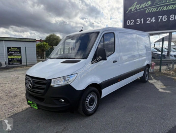 Лекотоварен автомобил Mercedes