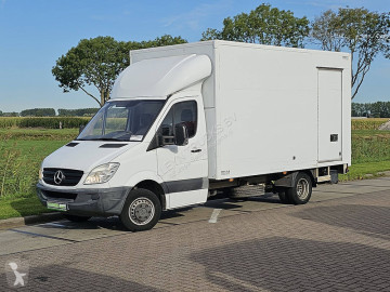 Bestelwagen Mercedes