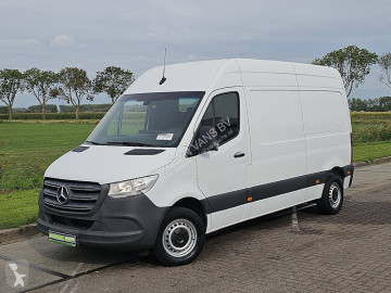 Bestelwagen Mercedes