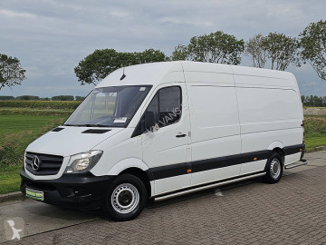 Bestelwagen Mercedes