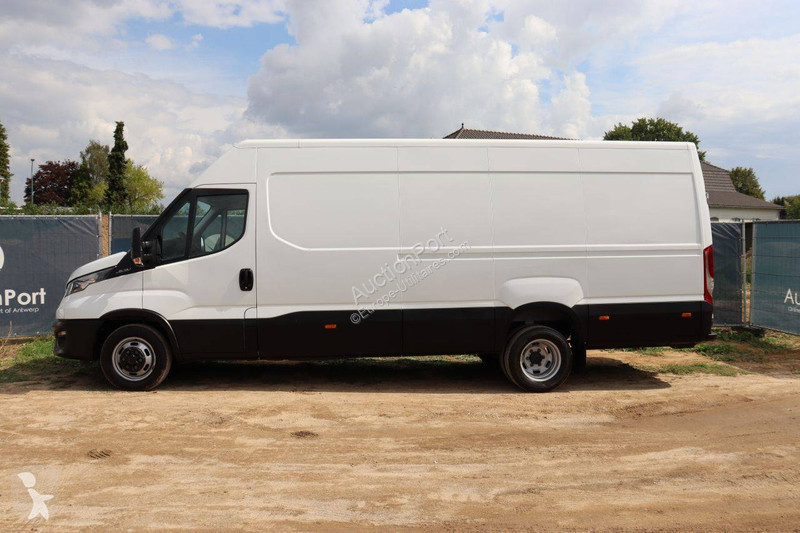 Iveco  35C14 van