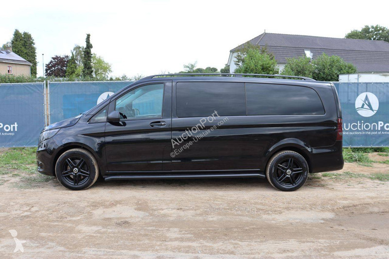Mercedes  van