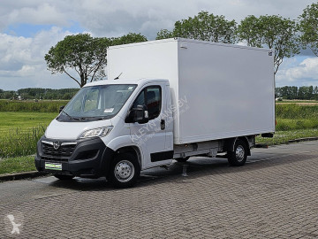 Caja cerrada Opel