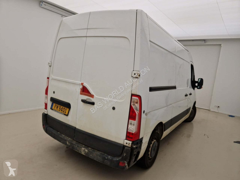 Furgoneta Opel 2.3DT L2H2 Airco/NAV/PDC