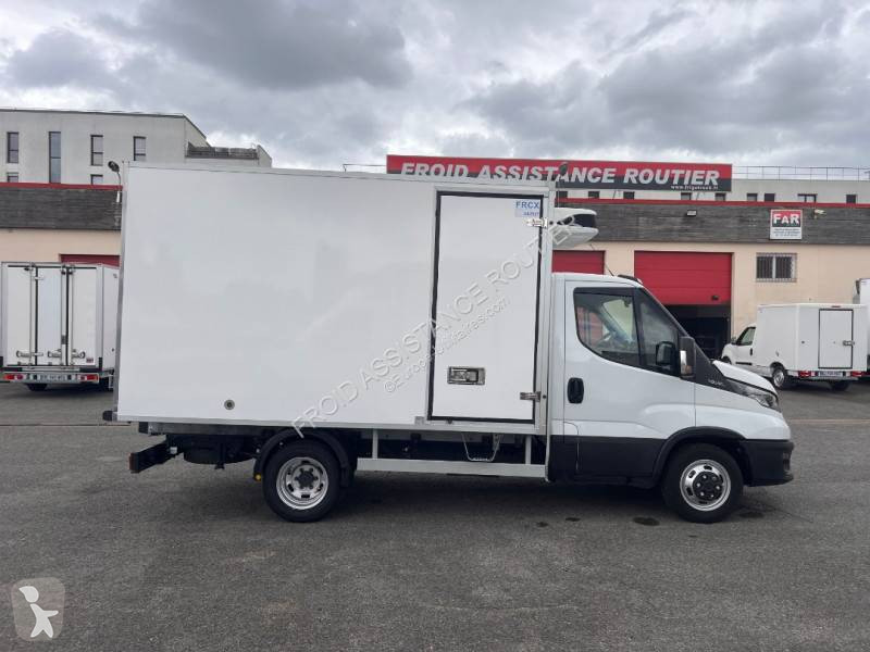Коммерческий автомобиль Iveco 35C14