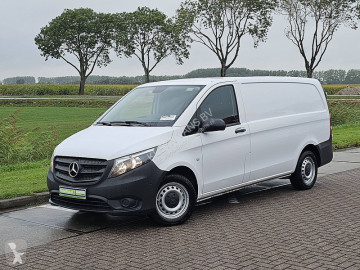 Furgão comercial Mercedes