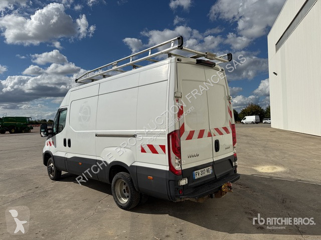 Haszongépjármű Iveco 35C18