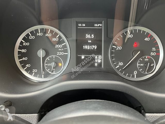 Veículo utilitário Mercedes VITO