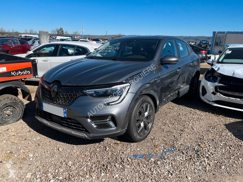 Коммерческий автомобиль Renault 1.6 E-Tech 145...