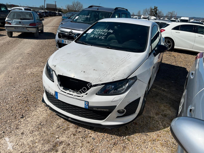 Коммерческий автомобиль Seat IV 1.4 TSi 180...
