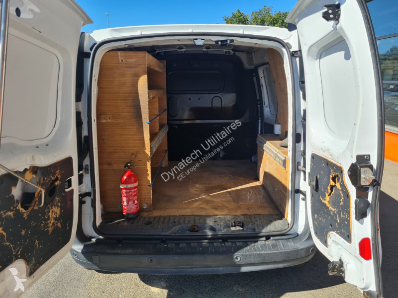 Коммерческий автомобиль Renault KANGOO II...