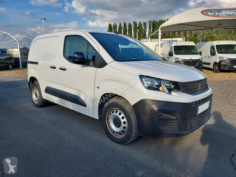 عربة نفعية Peugeot PARTNER BVA  M 1000KG...