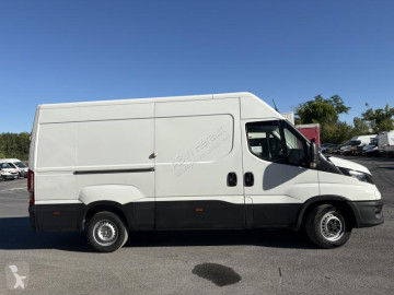 Caja cerrada Iveco