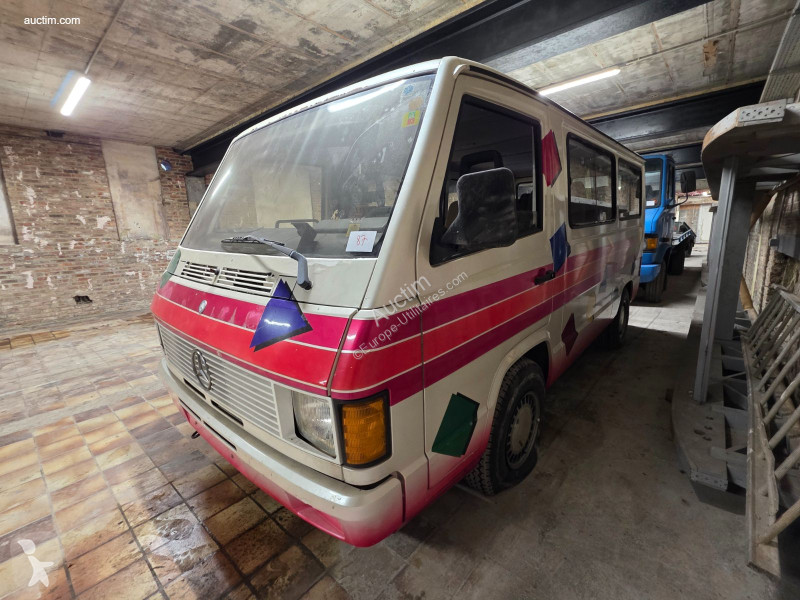 Furgoneta Mercedes mb100dp