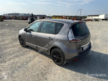 Renault személyautó