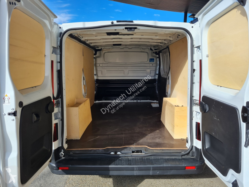 Furgoneta Renault TRAFIC III FG L2H1 3T 2.0...