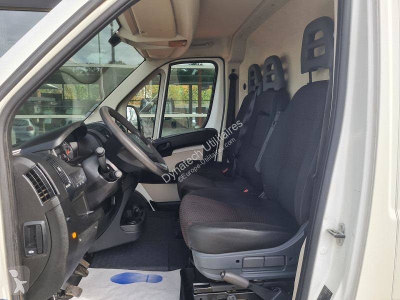 Furgoneta Citroën JUMPER FG 35 L2H2 2.0 BLUEHDI...