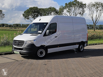 Caja cerrada Mercedes