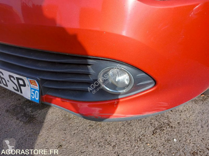 Veículo utilitário Renault CLIO4