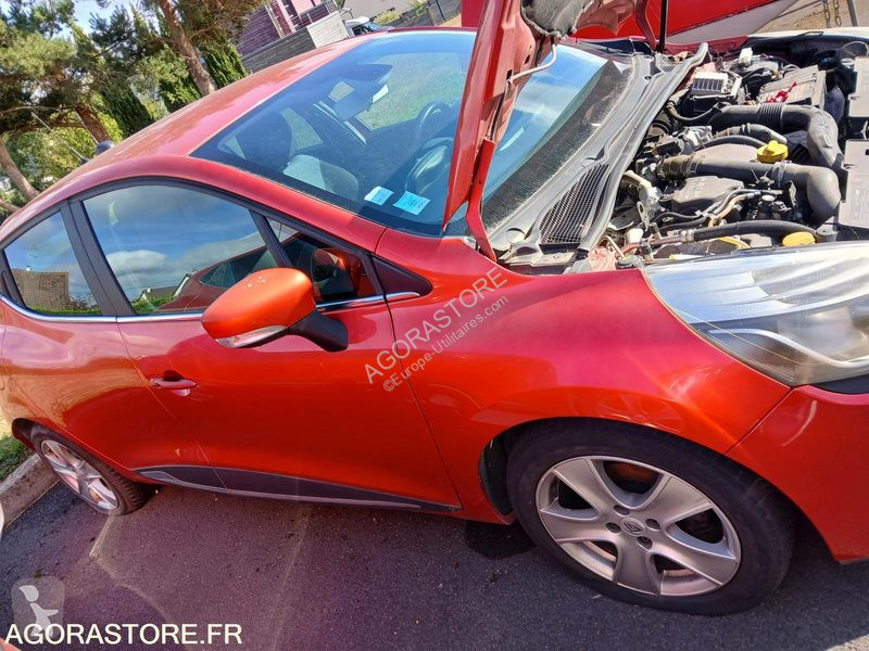 Veículo utilitário Renault CLIO4