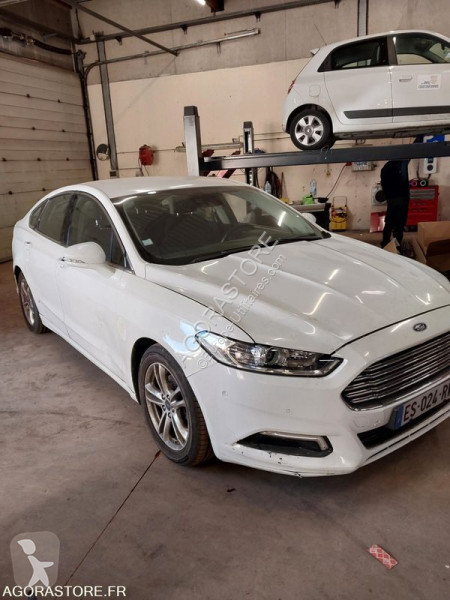 Veículo utilitário Ford MONDEO