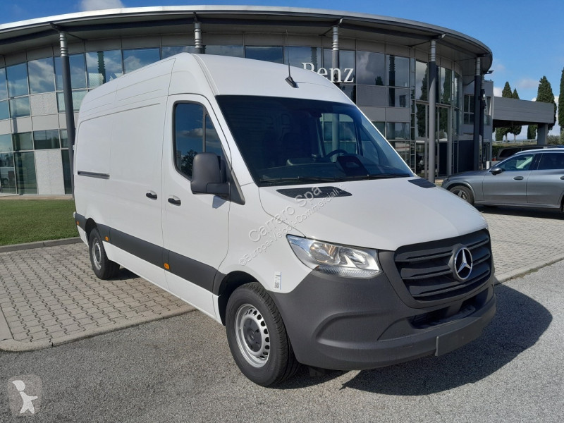 Haszongépjármű Mercedes