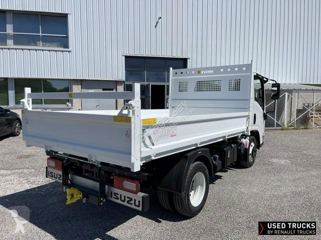 Véhicule utilitaire Isuzu