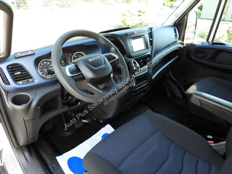 Veículo utilitário Iveco 35S14 DAILY