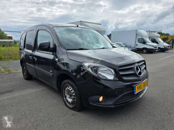 Furgoneta Mercedes