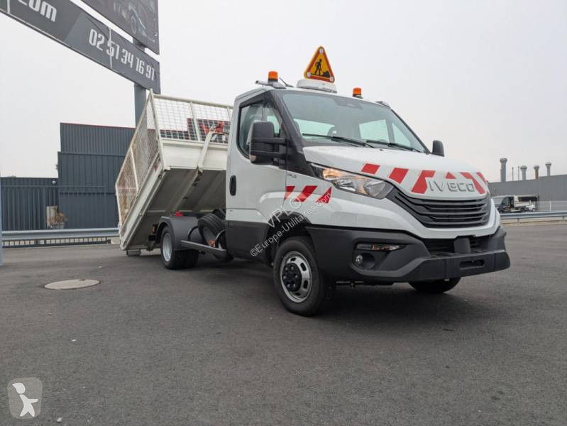 Véhicule utilitaire Iveco 35C16H