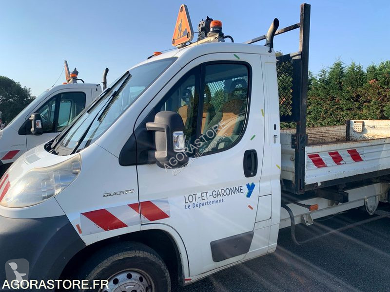 Véhicule utilitaire Fiat DUCATO
