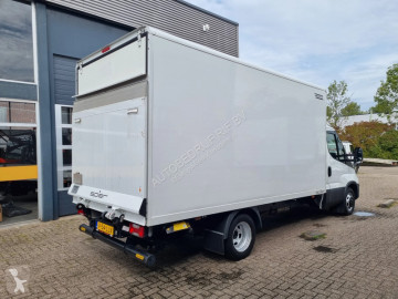Furgão comercial Iveco
