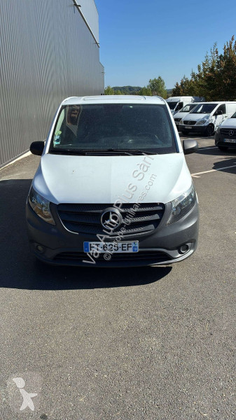 Furgão comercial Mercedes