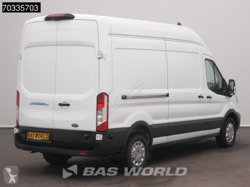 Fourgon utilitaire Ford