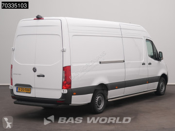 Fourgon utilitaire Mercedes