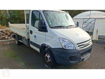 Utilitaire benne standard Iveco