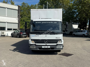 Fourgon utilitaire Mercedes