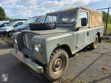 Land Rover series iii
