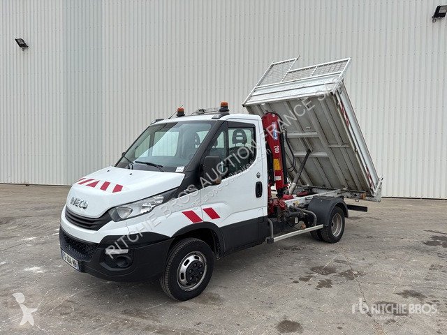 Véhicule utilitaire Iveco  35C14