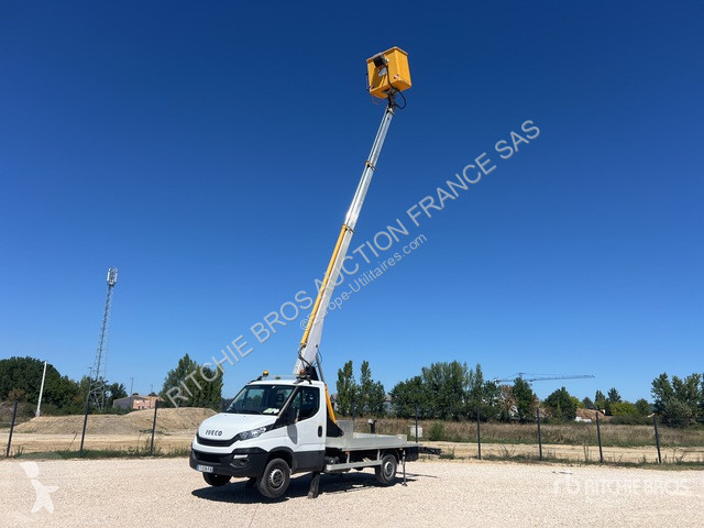 Véhicule utilitaire Iveco 35-120
