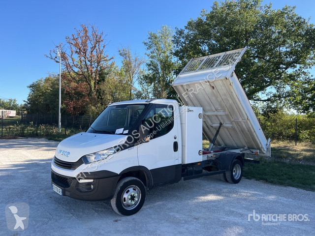 Véhicule utilitaire Iveco 35-140