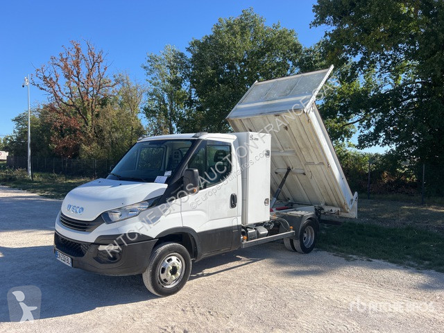 Véhicule utilitaire Iveco 35-120