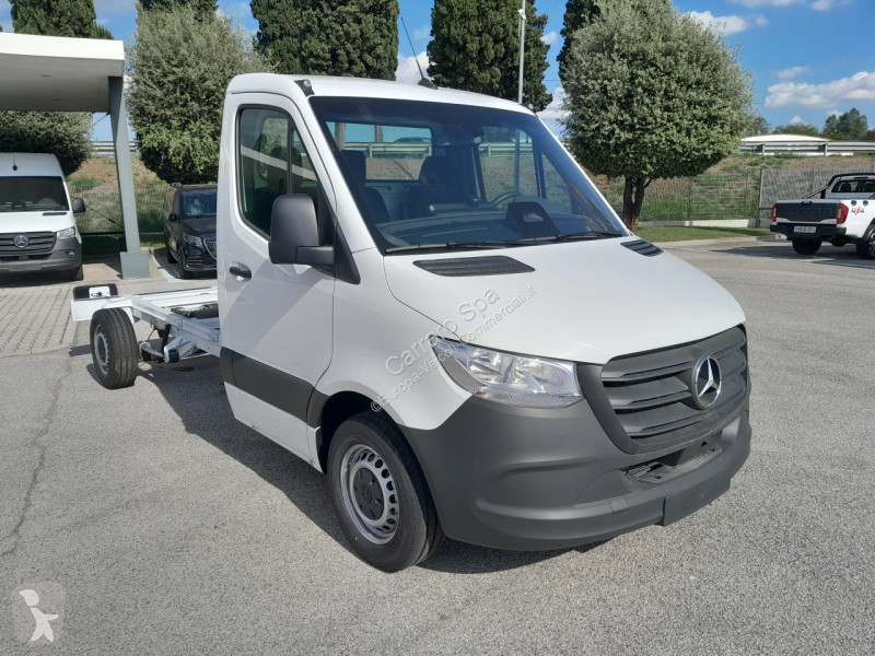 Véhicule utilitaire Mercedes SPRINTER TELAIO...