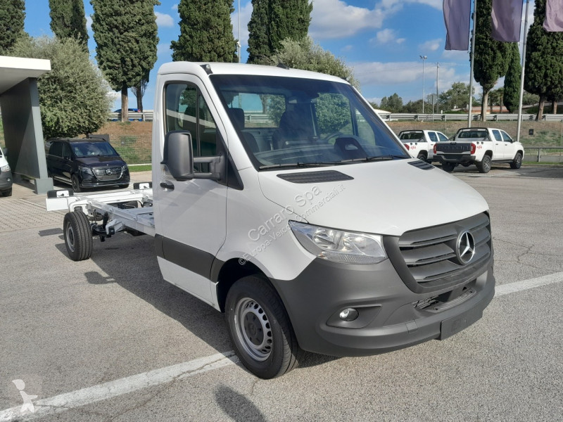 Véhicule utilitaire Mercedes Telaio Traz. Post